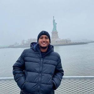 Meet your Posher, Luisfer